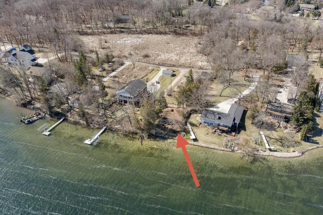 212 S Golden Lake LANE, Oconomowoc, WI 53066