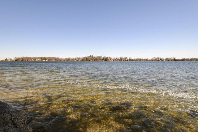 212 S Golden Lake LANE, Oconomowoc, WI 53066