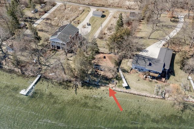 212 S Golden Lake LANE, Oconomowoc, WI 53066