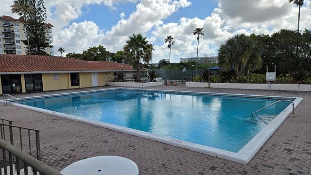 4164 Inverrary Drive 601, Lauderhill, FL 33319