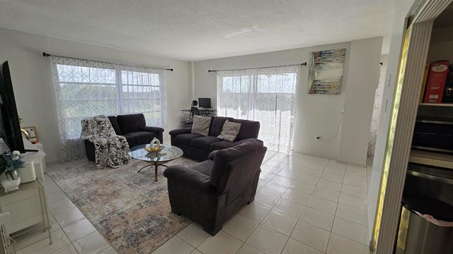 4164 Inverrary Drive 601, Lauderhill, FL 33319