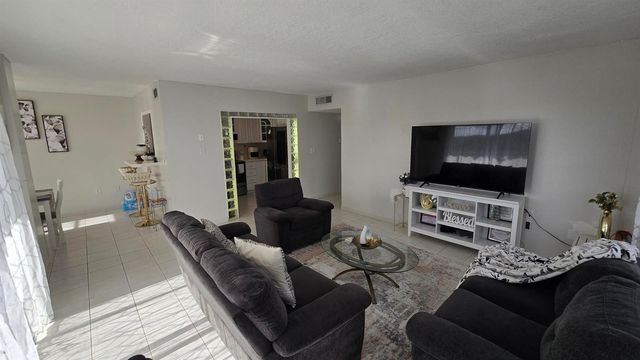 4164 Inverrary Drive 601, Lauderhill, FL 33319