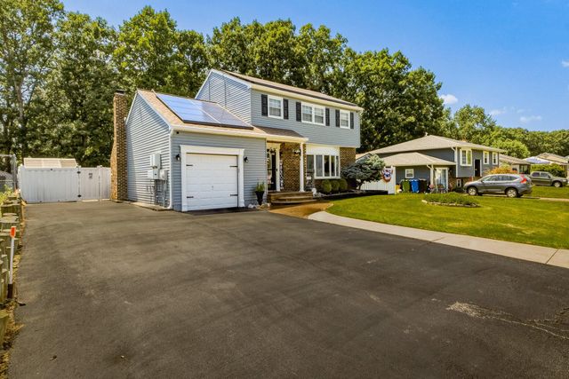28 ARGO DR, Sewell, NJ 08080