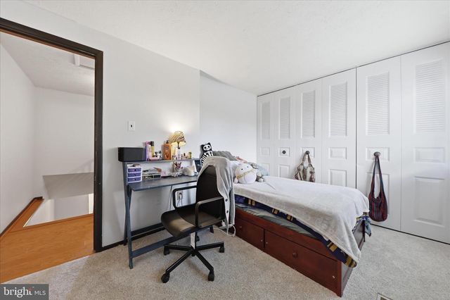 3 VALLEY PARK CT, Damascus, MD 20872