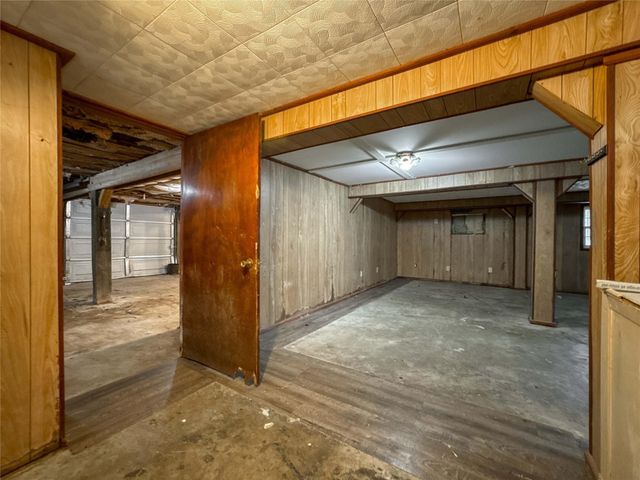 1045 12th Street, Dickinson, TX 77539