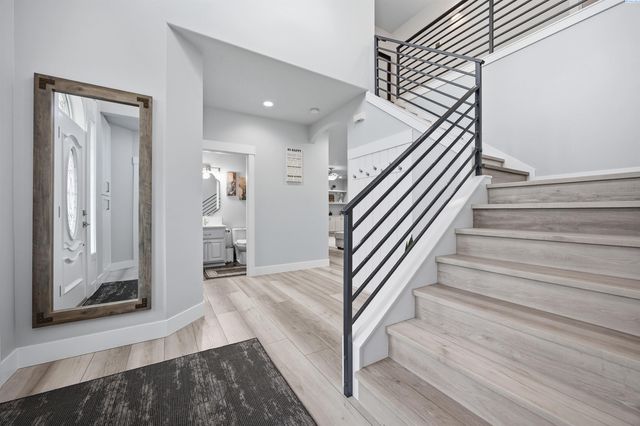 1313 N Rd 59, Pasco, WA 99301