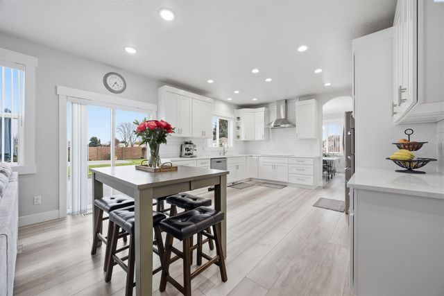 1313 N Rd 59, Pasco, WA 99301