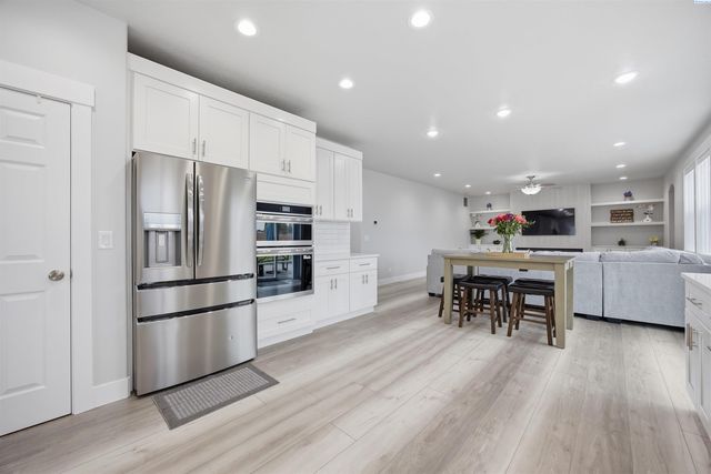 1313 N Rd 59, Pasco, WA 99301