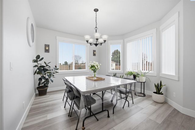 1313 N Rd 59, Pasco, WA 99301