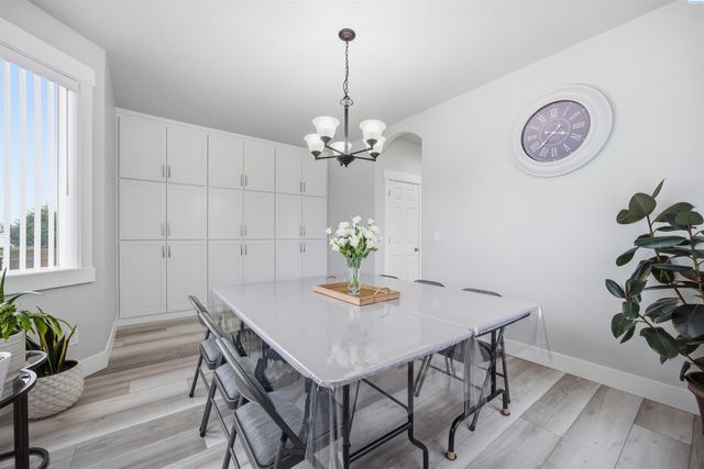 1313 N Rd 59, Pasco, WA 99301