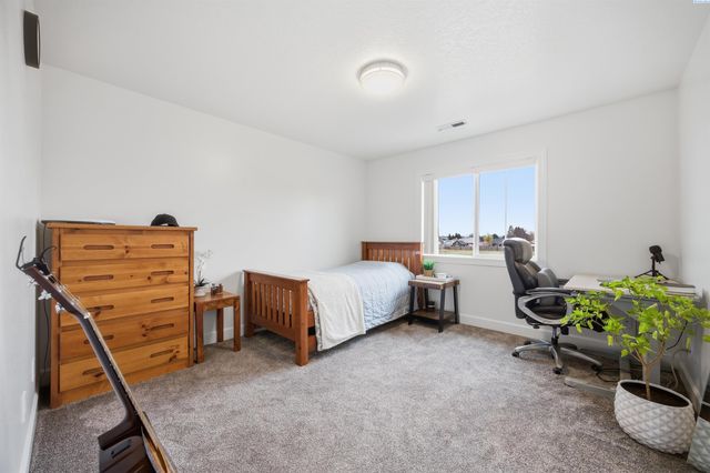 1313 N Rd 59, Pasco, WA 99301