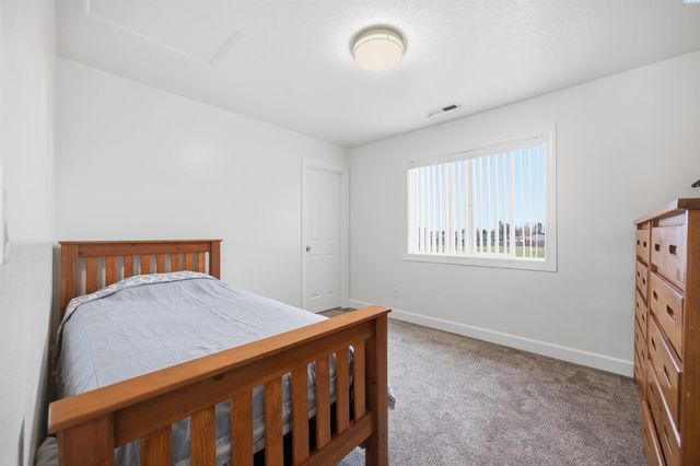 1313 N Rd 59, Pasco, WA 99301