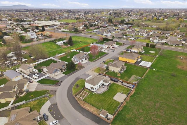 1313 N Rd 59, Pasco, WA 99301