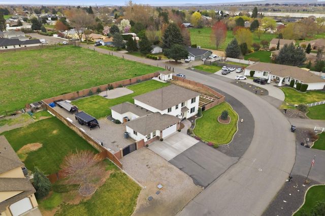 1313 N Rd 59, Pasco, WA 99301