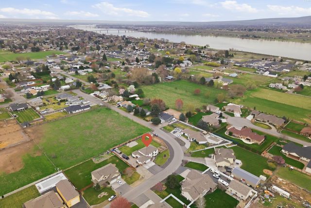 1313 N Rd 59, Pasco, WA 99301