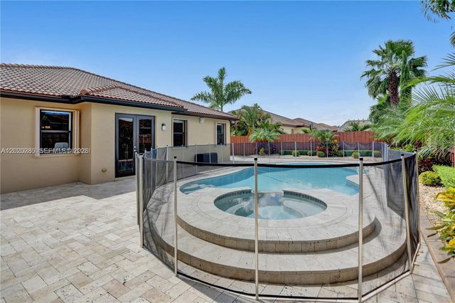 15413 SW 116th Terrace, Miami, FL 33196
