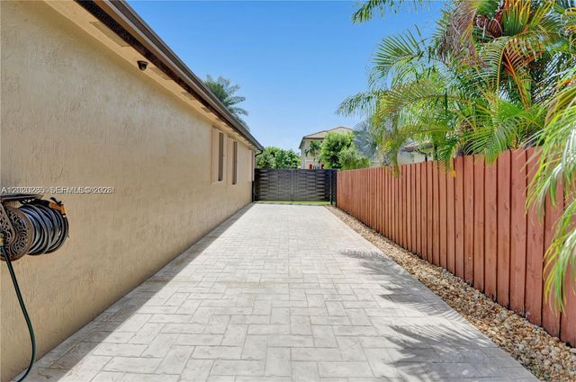 15413 SW 116th Terrace, Miami, FL 33196