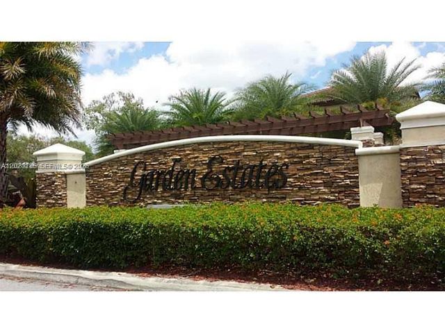 15413 SW 116th Terrace, Miami, FL 33196