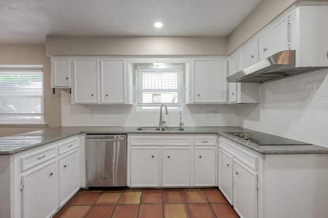 1218 Glouchester Lane, Houston, TX 77073