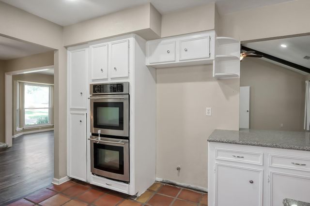 1218 Glouchester Lane, Houston, TX 77073