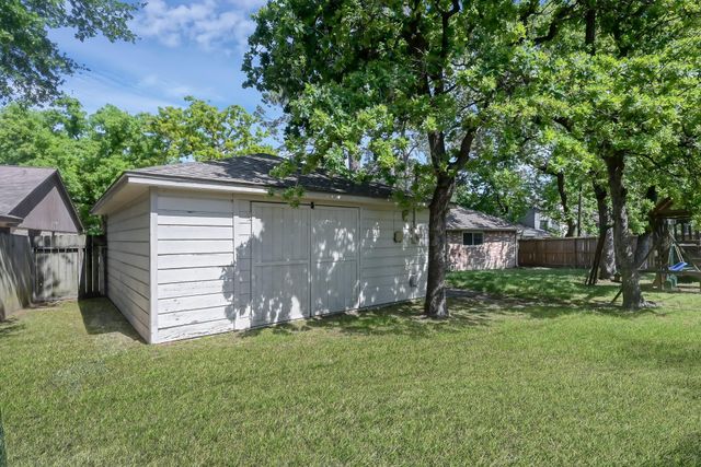 1218 Glouchester Lane, Houston, TX 77073