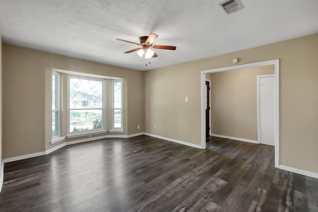 1218 Glouchester Lane, Houston, TX 77073