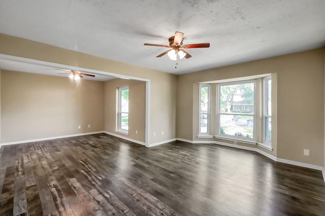 1218 Glouchester Lane, Houston, TX 77073