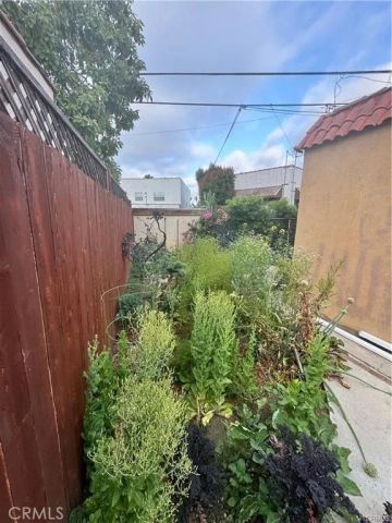 1046 S Citrus Avenue, Los Angeles, CA 90019