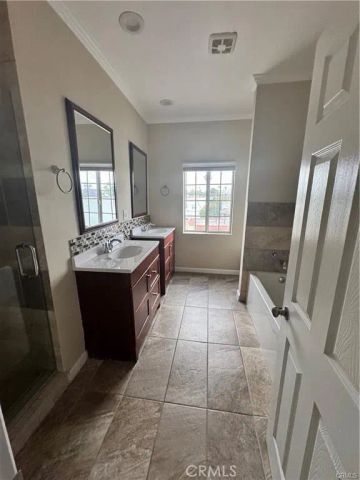 1046 S Citrus Avenue, Los Angeles, CA 90019