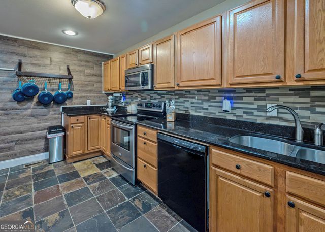 1155 Bowersville Street, Royston, GA 30662