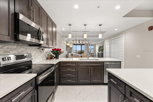 16300 COUNTY ROAD 455 204, Montverde, FL 34756