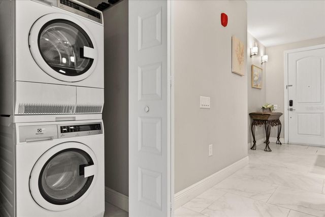 16300 COUNTY ROAD 455 204, Montverde, FL 34756