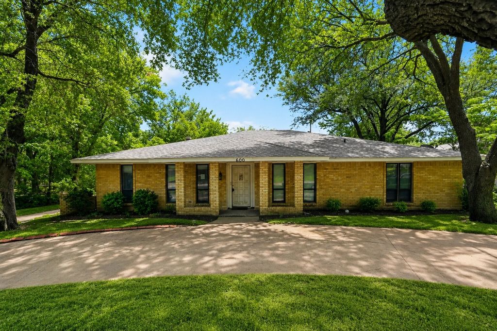 600 Terrace Drive, Desoto, TX 75115