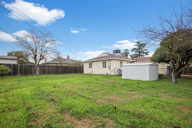 3425 N Kirk St, Stockton, CA 95204