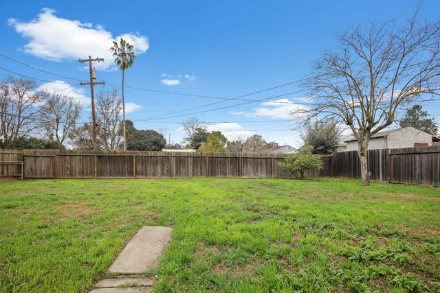 3425 N Kirk St, Stockton, CA 95204