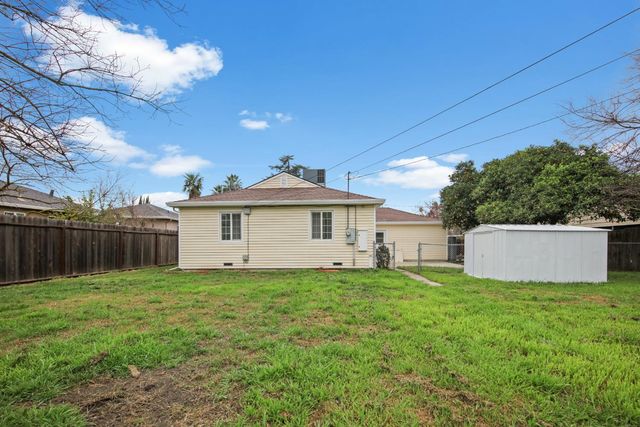 3425 N Kirk St, Stockton, CA 95204