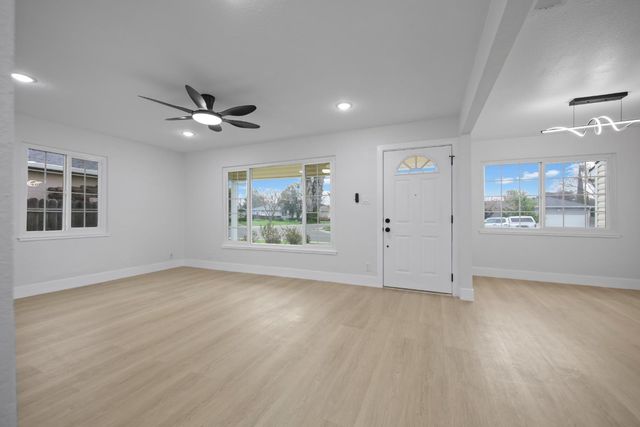 3425 N Kirk St, Stockton, CA 95204