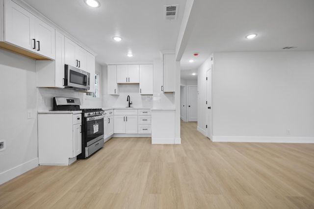 3425 N Kirk St, Stockton, CA 95204