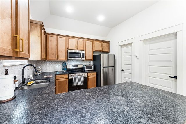 6 Drayton Lane, Bella Vista, AR 72715