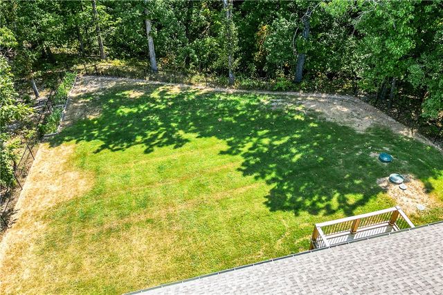 6 Drayton Lane, Bella Vista, AR 72715
