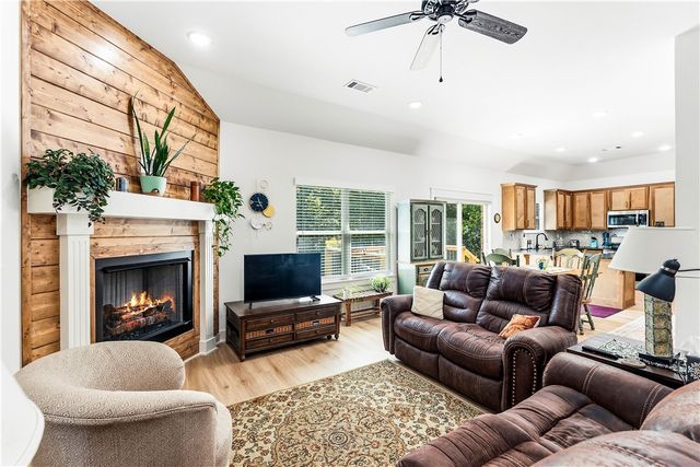 6 Drayton Lane, Bella Vista, AR 72715