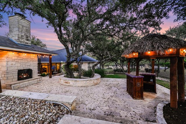786 Ranchers Club LN, Driftwood, TX 78619