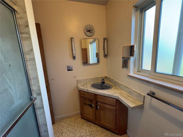 1260 Saulsbury Street, Lakewood, CO 80214