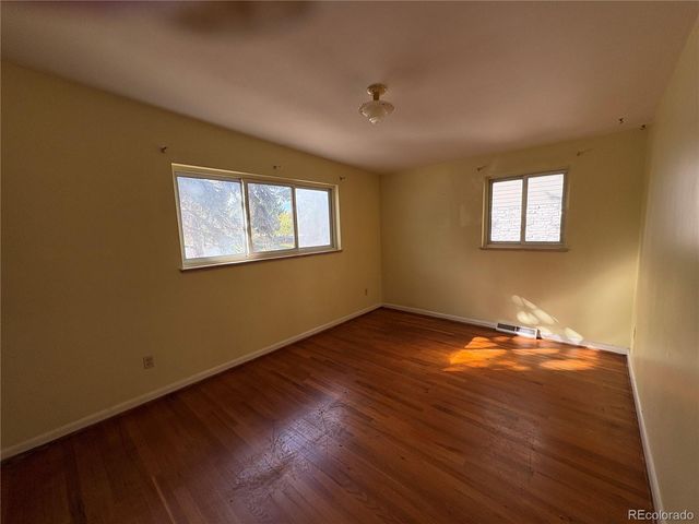 1260 Saulsbury Street, Lakewood, CO 80214