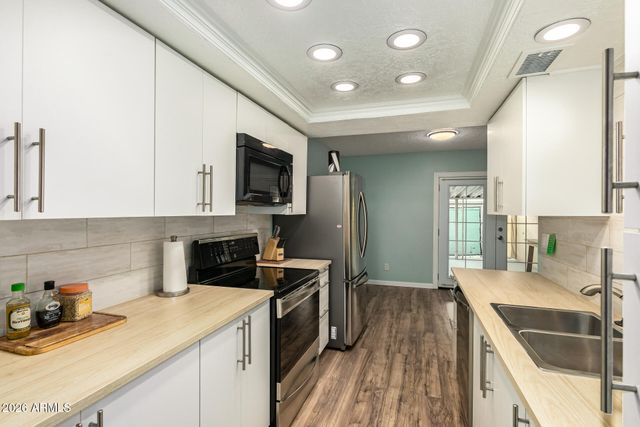 225 N STANDAGE -- 20, Mesa, AZ 85201