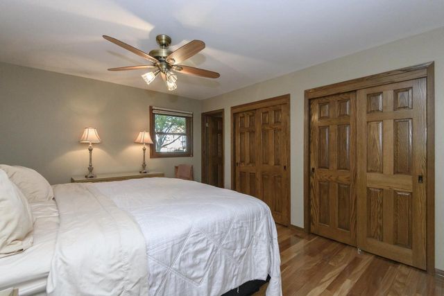 2204 Hunting Ridge ROAD, Waukesha, WI 53188