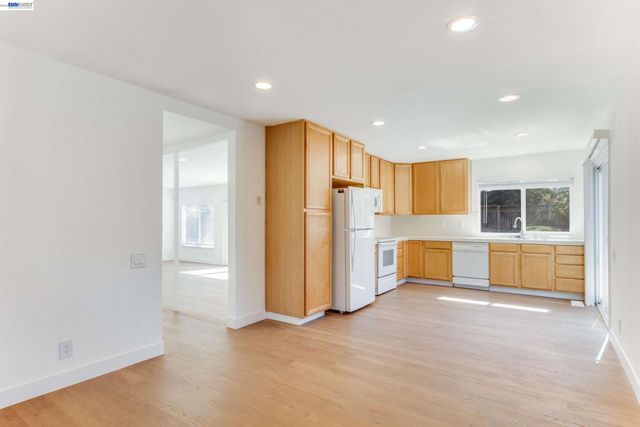654 Calpella Dr, San Jose, CA 95136