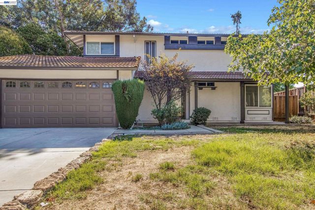 654 Calpella Dr, San Jose, CA 95136