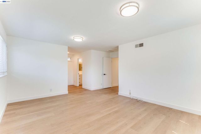 654 Calpella Dr, San Jose, CA 95136