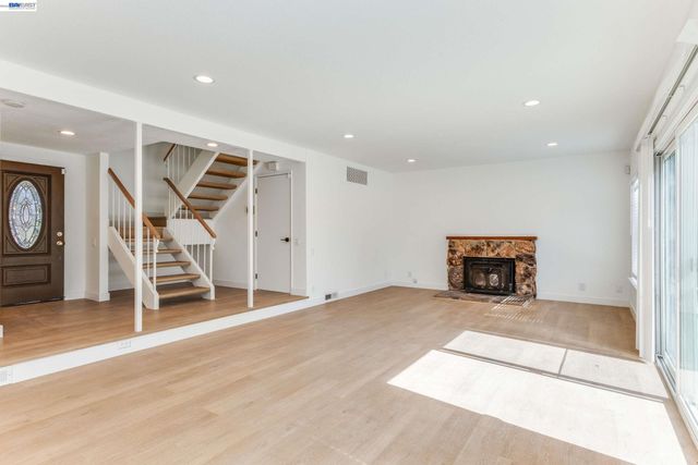 654 Calpella Dr, San Jose, CA 95136